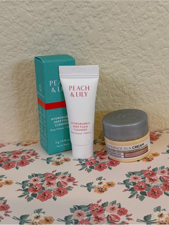 it cosmetics Other - 🌼 4/$13 - New two piece skincare set (It cosmetics and peach & Lily)